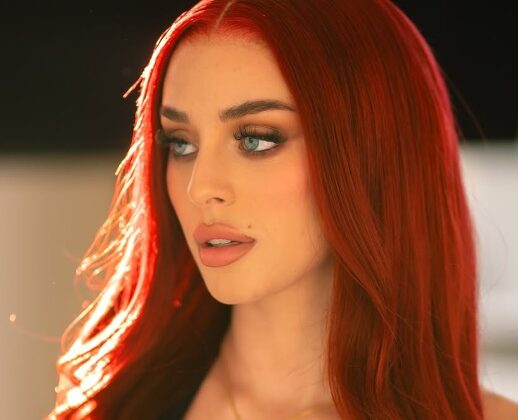 Camilla Araujo camilla-araujo-blue-fans-page