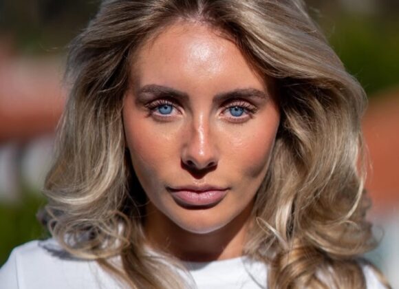 bonnie-blue-blue-page-only